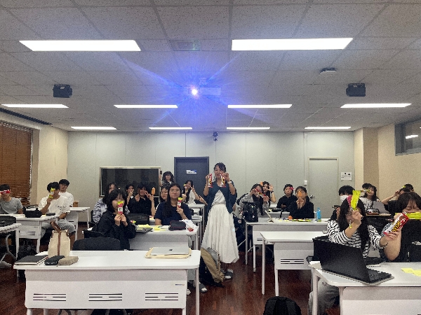 [시각디자인] 디자인씽킹 2주차 A,B반 합동수업 대표이미지