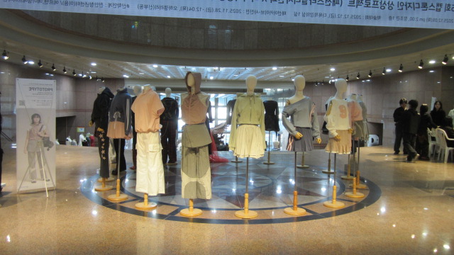 [패션스타일디자인]2025 제15회  캡스톤디자인 상상프로젝트(졸업작품전시회) 24번째 첨부파일 이미지