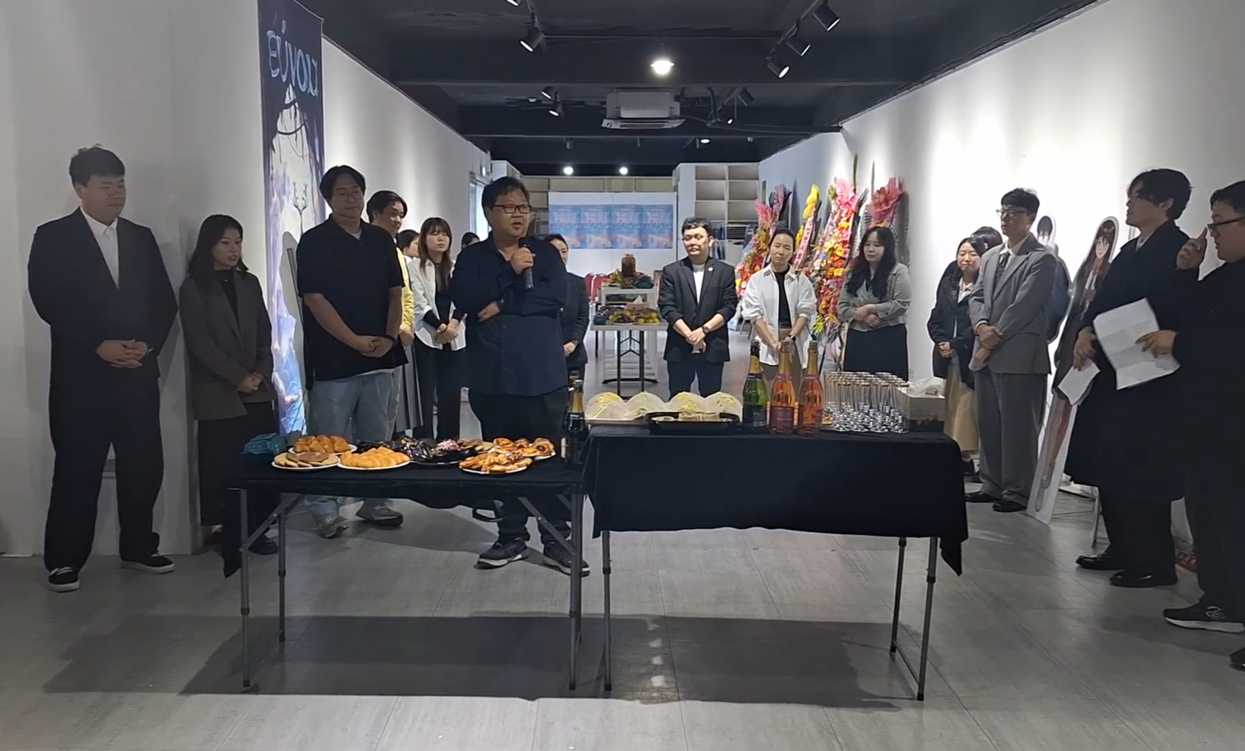 2025년도 제5회 웹툰애니메이션학부 졸업작품전시회 『 εὔνοιᾰ 』최우수상 (정화사진관) 수상식 3번째 첨부파일 이미지