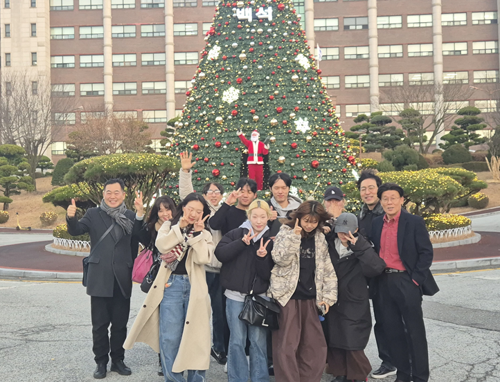 2025학년도 실용음악학과 단체사진입니다 3번째 첨부파일 이미지